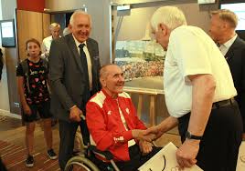 Przed igrzyskami olimpijskimi w pekinie w 2008 roku blisko współpracował z ekipami kobiet. Ryszard Szurkowski Pokazal Sie Po Raz Pierwszy Od Wypadku Duzo Sie Usmiecha Galeria Super Express