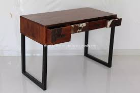 Kami pasti memberikan harga yang sangat kompetitif, silahkan tanyakan kepada kami. Meja Industri Kantor Modern 4 Laci Meja Kantor Kayu Solid Meja Desainer Unik 2018 Furnitur Kantor Baru Buy Industri Meja Kantor Industrial Vintage Meja Kantor Eksekutif Kayu Meja Kantor Product On Alibaba Com