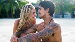 Gabriel medina pinto ferreira, mais conhecido por gabriel medina, nasceu no dia 22 de dezembro de 1993, em são sebastião, no litoral norte de são paulo. Gabriel Medina E Yasmin Brunet Confirmam Casamento Com Video Romantico Rd1