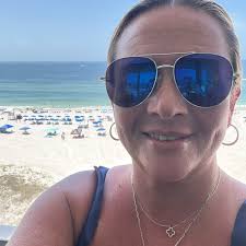 What are some good nail salons in Huntsville, Alabama?