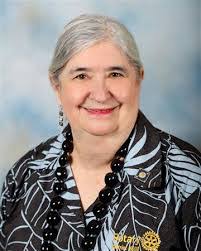 Linda Coble's Instagram, Twitter & Facebook