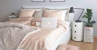 Did you know your home's design can affect your bank account and love life? 7 Hints To Feng Shui Your Bedroom For Romance For 2020