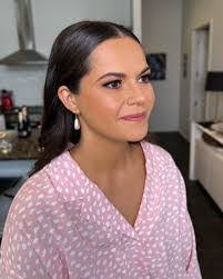 Kellie Winter's Instagram, Twitter & Facebook