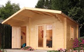 Wer Seinen Garten Bewusst Gestaltet Der Sucht Auch Beim Gartenhaus Nach Einem Modell Das Im Design Perfekt Zum Rest In 2020 Holzhaus Bausatz Gartenhaus Gartenhaus Holz