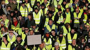 Jacline mouraud et benjamin cauchy, gilets jaunes modérés, sont visés par des menaces de la part des plus déterminés. Les Gilets Jaunes Un Symbole En Or L Express Styles