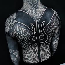 Another aesthetic linked to the esoteric arts is sacred geometry, a blackwork tattoo style that is extremely popular. Killer Ink Tattoo Pa Twitter Sick Full Blackwork Back Piece From Bunkatronic Using Killerinktattoo Supplies Killerink Tattoo Tattoos Bodyart Ink Tattooartist Tattooart Blackworktattoo Fullbackpiece Fullbacktattoo Geometric