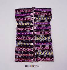 泰雅族環山部落禮用長衣 embroidered friendship bracelet friendship bracelets embroidered