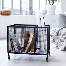 Casier Mobile En Metal Grillage Rangements Pour Le Salon Roulettes Industrielles Range Buche Interieur Mobilier De Salon