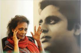 Bharat Ratna Chitra Singh To Pray To Lord Hanuman In Varanasi For Bharat Ratna To Jagjit Singh Varanasi News Times Of India First driving video minutes before accident. times of india