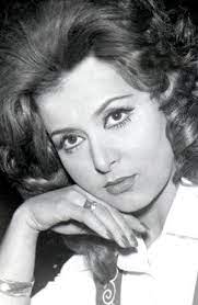 رمسيس نجيب اختار اسمي الفني من رواية ليوسف السباعي ، جريدة الأهرام نسخة محفوظة 18 ديسمبر 2020 على موقع واي باك مشين. ÙÙŠ Ø¹ÙŠØ¯ Ù…ÙŠÙ„Ø§Ø¯Ù‡Ø§ Ø§Ù„Ù€80 Ù„ÙŠÙ„Ù‰ Ø·Ø§Ù‡Ø± 6 Ø²ÙŠØ¬Ø§Øª ÙØ§Ø´Ù„Ø© Ùˆ50 Ø¹Ø±Ø¶ Ø²ÙˆØ§Ø¬ Ù…Ø±ÙÙˆØ¶ Ù…Ø¬Ù„Ø© Ø³ÙŠØ¯ØªÙŠ