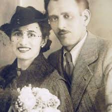 Sisters live to tell their Holocaust story