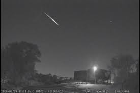 Chuva de meteoros » studios. Camera Do Observatorio Astronomico Da Ufes Registra Chuva De Meteoros A Gazeta