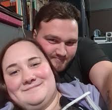 Country music singer seeking lead guitarist