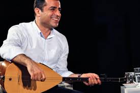 Selahattin demirtaş, serbest avukatlık yaptı. Selahattin Demirtas Cumartesi Anneleri Icin Sarki Yazdi Independent Turkce