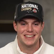 Krystal “Krissy” Anderson, a former Kansas City Chiefs cheerleader and yoga  instructor, has died at the age of 40. The official Chiefs Cheer Instagram  confirmed her death and expressed their condolences as