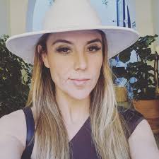 just registered for the civil list of SMA- have a casita in san antonio-  close to Sterling Dickinson- travel between Chicago and SMA -am a  metalsmith/jeweler