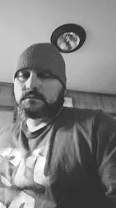 Here we go #kywolflickfam #andrew8019 #weloveandrew #magicandrew  #kyhollerboyz #dirtysouthboys #dadbod #4yp #smile #positivity #over40  #vibes #feature #trending #trend #singing