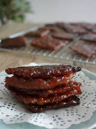 Di luar penawaran klasik tersebut, produk terbaru bee cheng hiang, dendeng daging babi ez (menggunakan bagian belakang kaki babi premium yang dipilih secara khusus dan memiliki daging yang lebih empuk. 7 Ide Dendeng Babi Bee Cheng Hiang Terbaik Resep Mozzarella Sticks Ayam