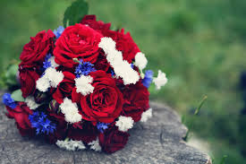 Hydrangeas increase the romantic feel of this bouquet. 4th Of July Wedding Tips Tasteful Patriotism Rent Letters