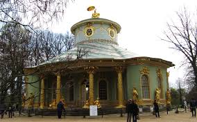 Vergoldete Sandsteinplastik Am Chinesischen Haus Im Park Sanssouci In Potsdam Chinesisches Haus Urlaub In Deutschland Haus