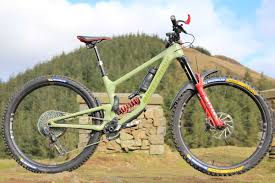 Bike Check Team Crc Manager Nigel Page S Nukeproof Giga Super Enduro Mtb Bikerumor