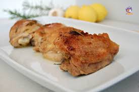 La ricetta di grazia si realizza velocemente con pochi ingredienti e il risultato è davvero. Sovracosce Di Pollo Al Limone E Rosmarino