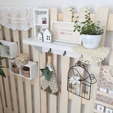 収納棚やウォールラックに変身 100均セリアの すのこ のdiy活用術 インテリア インテリア 収納 模様替え