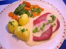 Rezept Gepokelte Rinderzunge Mit Meerrettichsosse Rinderzunge Rezepte Meerrettichsosse
