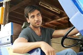 In addition to m'barek, a cast in particular ensures that the novel is implemented successfully. Bild Zu Elyas M Barek Fack Ju Gohte 2 Bild Elyas M Barek Filmstarts De