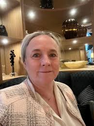 Do you prefer to be a leader or a boss?