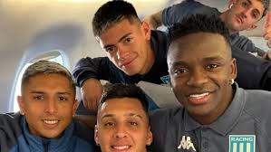 Racing llegó a Ciudad del Este con ausencias y caras nuevas