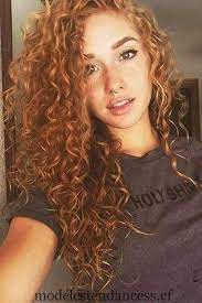 25 Cheveux Pour Cheveux Longs Et Boucles 6 Coiffure Frisee Balayee De Cote Cheveux Curlyhair Balayee Boucles Chev Tendances De La Mod Curly Hair Styles Hair Styles Long Curly Hair