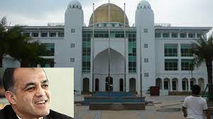 Sebelum mengambil keputusan menetap di kedah, bapanya mengembara hingga ke asia tengah untuk berniaga. Things You Never Know About Tan Sri Syed Mokhtar Al Bukhary And The Albukhary International University Family My