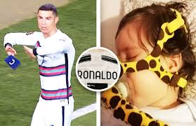 Februar 8, 2018 von marco. Cristiano Ronaldo Versteigert Trikot Fur Kranken Gavrilo Fotos Kosmo