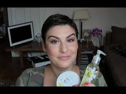 Les Nouveaux Demaquillants Body Shop Beurre Et Huile Youtube