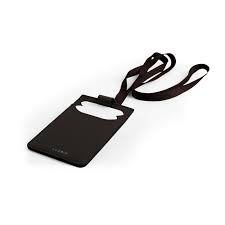 Envie de faire quelque chose de durable, simple et personnalisable? Porte Nom Cuir Avec Cordon