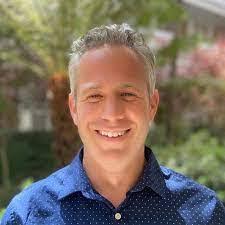 Sarah Agate's Instagram, Twitter & Facebook