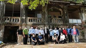 'วังค้างคาว' บ้านพระประเสริฐวานิช (เจ้าสัวเขียว เหล่าประเสริฐ) เป็น. J8zdph Rvb5ulm