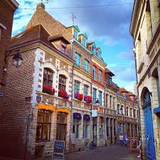 Le Vieux Lille Tout En Couleur On Aime Https Www Facebook Com Lillemaville Lille Photo Cedric Pruvost Http Www Iphon Lille France Lille Ville Lille