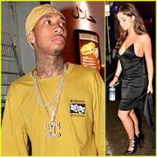 Demi rose mawby is famous for dating popular djs. Tyga Clarifies Demi Rose Mawby Relationship Rumors I M Single Demi Rose Mawby Tyga Just Jared