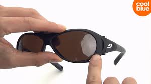 High mountaineering is changing, and the same is true with large coverage, removable shields, 360° adjustable temples and high protection lenses, these glacier sunglasses are designed for extreme. Julbo Explorer Mat Black Alti Arc 4 Mini Videoreview En Unboxing Nl Be Youtube