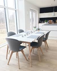 Un Interieur Moderne Ca Vous Branche Voici Plus De 200 Idees D Interieurs Canons A Dining Table In Kitchen Scandinavian Dining Table Scandinavian Dining Room