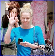 Chelsea handler tells kelly clarkson what compelled her to create the documentary, hello, privilege. Pathetic An Aging Chelsea Handler Trying To Attract A Younger Audience One Citizen Speaking