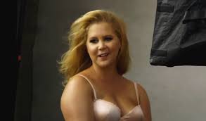 Amy schumer moved between the positive and negative labels usually found underneath any photo of a woman in the public eye to share her pirelli calendar 2016 portrait. Amy Schumer Poses Topless For Pirelli Calendar The New Daily