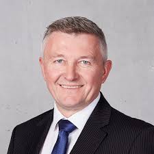 8 years ago, Manuel Dalla Nora and I decided to become business partners  and began preparing a management buyout. Those were among the best business  decisions of my life, but that doesn't