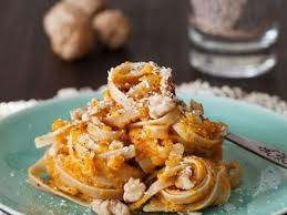 Vollkorn Tagliatelle Mit Kurbissauce Und Walnussen Rezept Rezepte Kurbissauce Tagliatelle