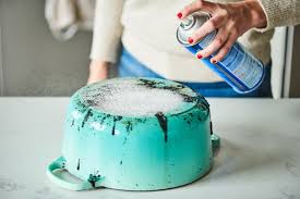 The Clever Reddit Tip For Getting A Le Creuset Dutch Oven Looking Good As New Oven Cleaner Le Creuset Dutch Oven Enamel Dutch Oven