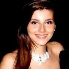 Beatriz Esteves (@esteveesbia)