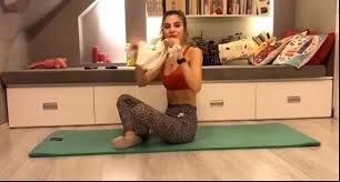 752 Begenme 12 Yorum Instagram Da Evde Spor Yap Evde Spor Yapp Repost Tuncokburcu Super Bir Karin Ba In 2020 Dinosaur Stuffed Animal Dinosaur Animals