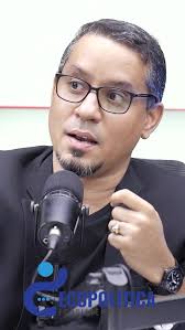 TBT: Con mi primo hermano Isaías Roa durante el desarrollo del Dominican  Cigar Fest 2022 en Tamboril, Santiago, RD. OFICIAL: Estamos trabajando para  el lanzamiento del primer Puro elaborado con el mejor